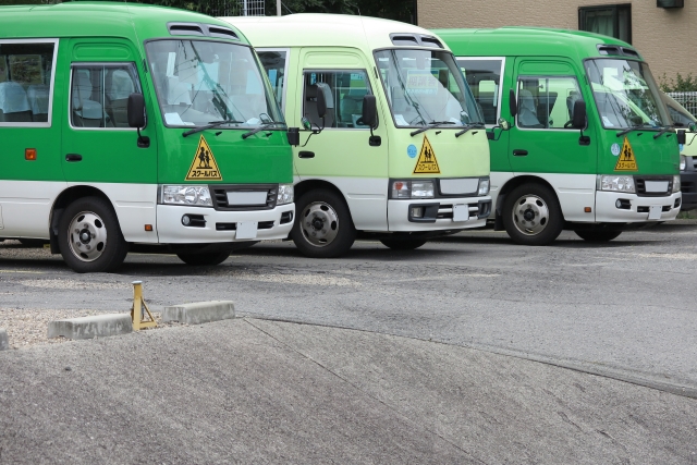 スクールバスを採用している小学校に通う場合は？