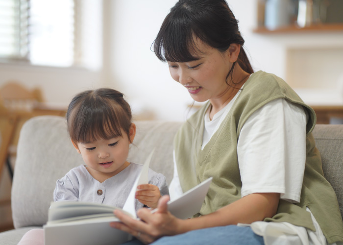 【0歳児～2歳児】女の子にオススメなおもちゃ1位は「絵本・CD・DVD」