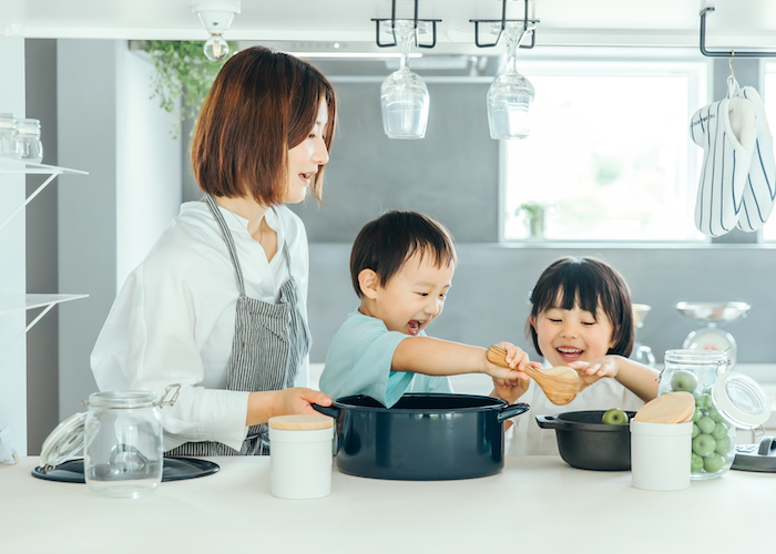 親子料理で“食育×モンテッソーリ教育”